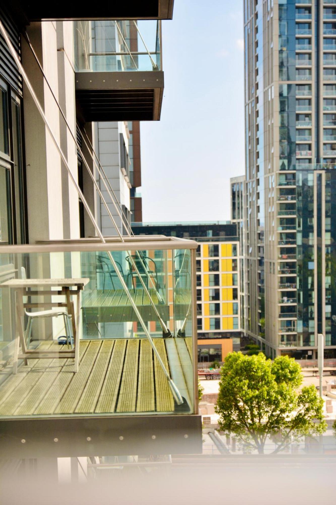 2 Bedroom Discovery Dock Londra